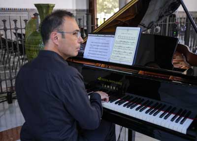 V�ctor L�pez, del d�o Soprano-Piano "Contabile" 