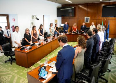 Minuto de silencio por los fallecidos y afectados en el incendio de Los Gallardos y B�dar