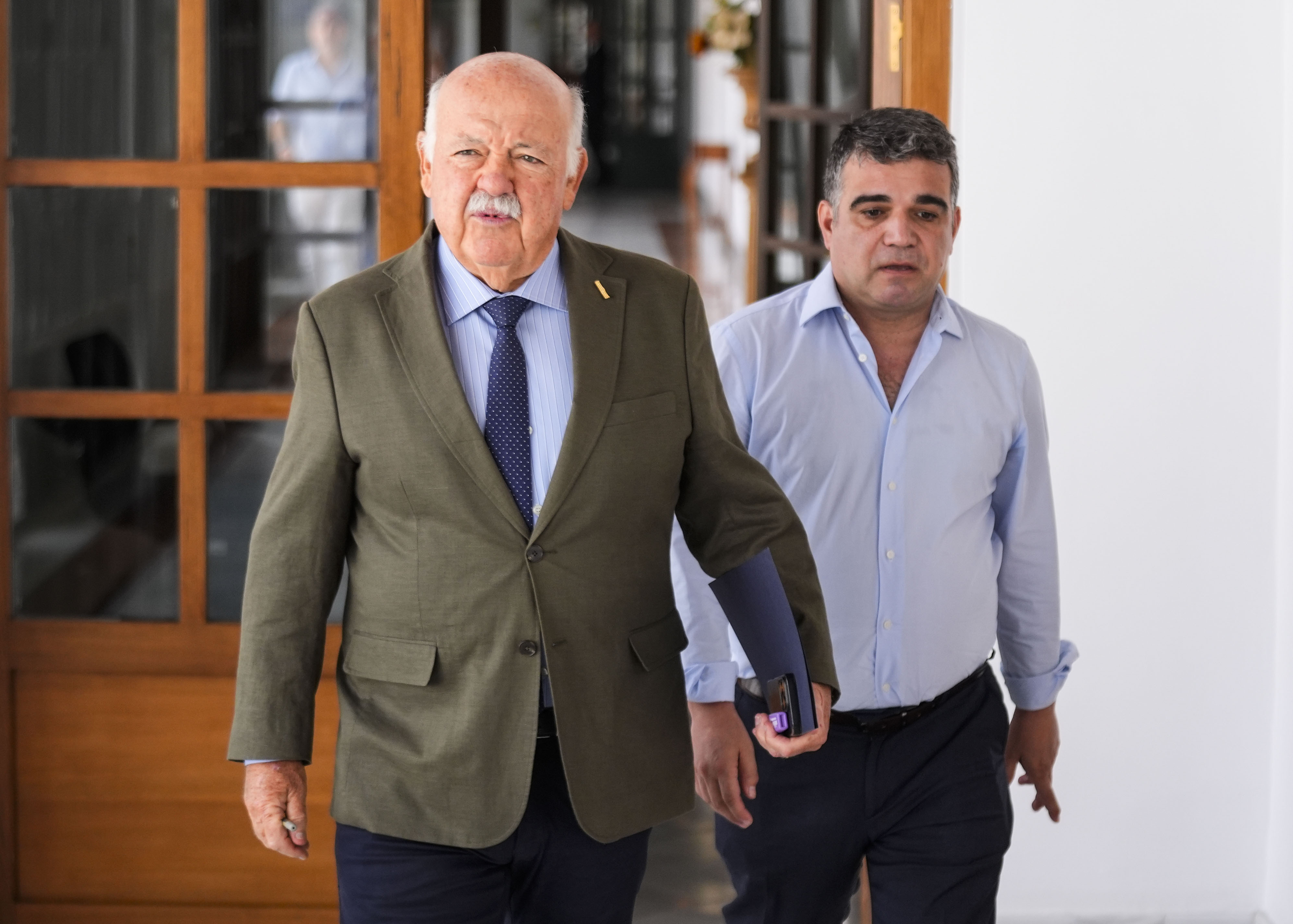  Jes�s Aguirre a su llegada para presidir la Comisi�n de Nombramientos