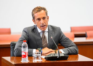 �lvaro Zancajo en la Comisi�n de Nombramientos