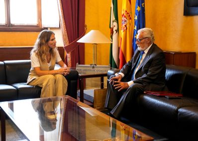  Ana Mestre reunida con el Defensor del Pueblo Andaluz
