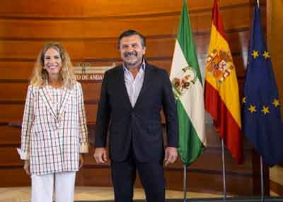 Ana Mestre, presidenta del Parlamento, y Antonio Mart�n, portavoz del G.P. Popular de Andaluc�a 