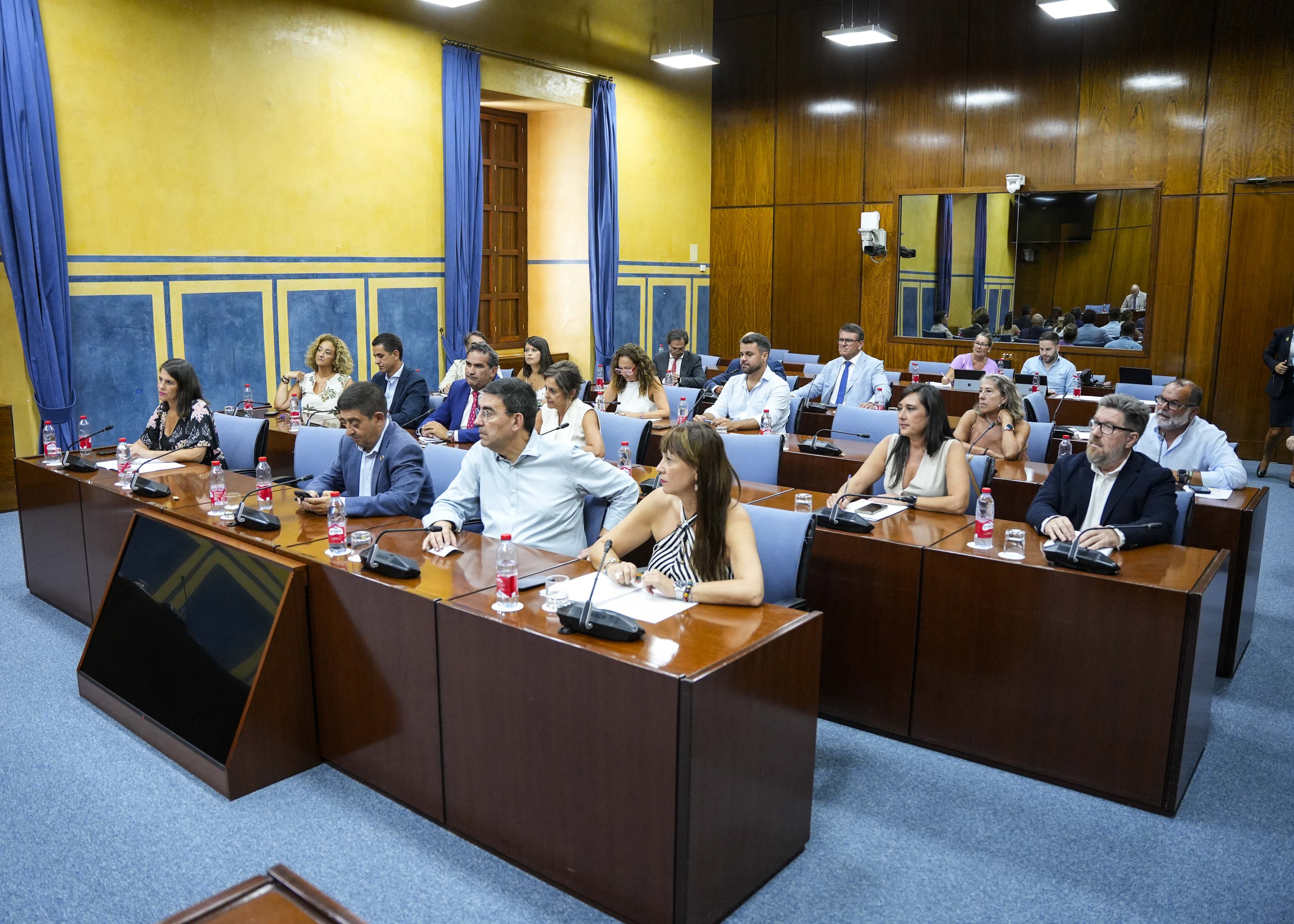 Diputados de la Comisi�n de Agricultura, Pesca, Agua y Desarrollo Rural 