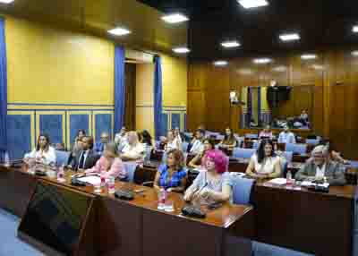 Diputados de la Comisi�n de Universidad, Industria, Energ�a e Innovaci�n 