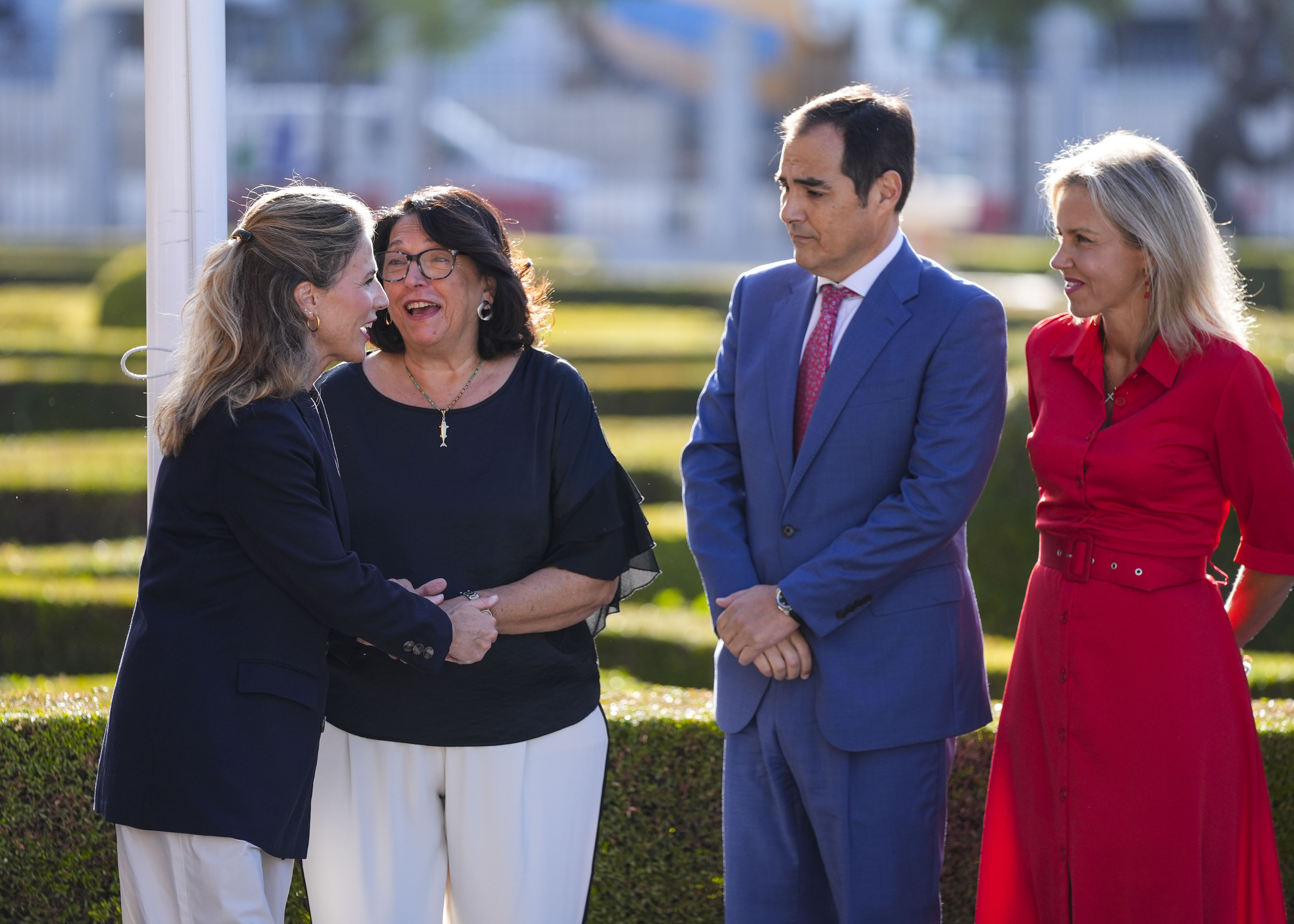 Ana Mestre, presidenta del Parlamento; Rosa Colmenar presidenta de la Casa de Ceuta en Sevilla; Jos� Antonio Nieto, consejero de Inteligencia Artificial, Desarrollo Digital y Administraci�n P�blica; y Mar�a Cristina Pel�ez, vicepresidenta primera 