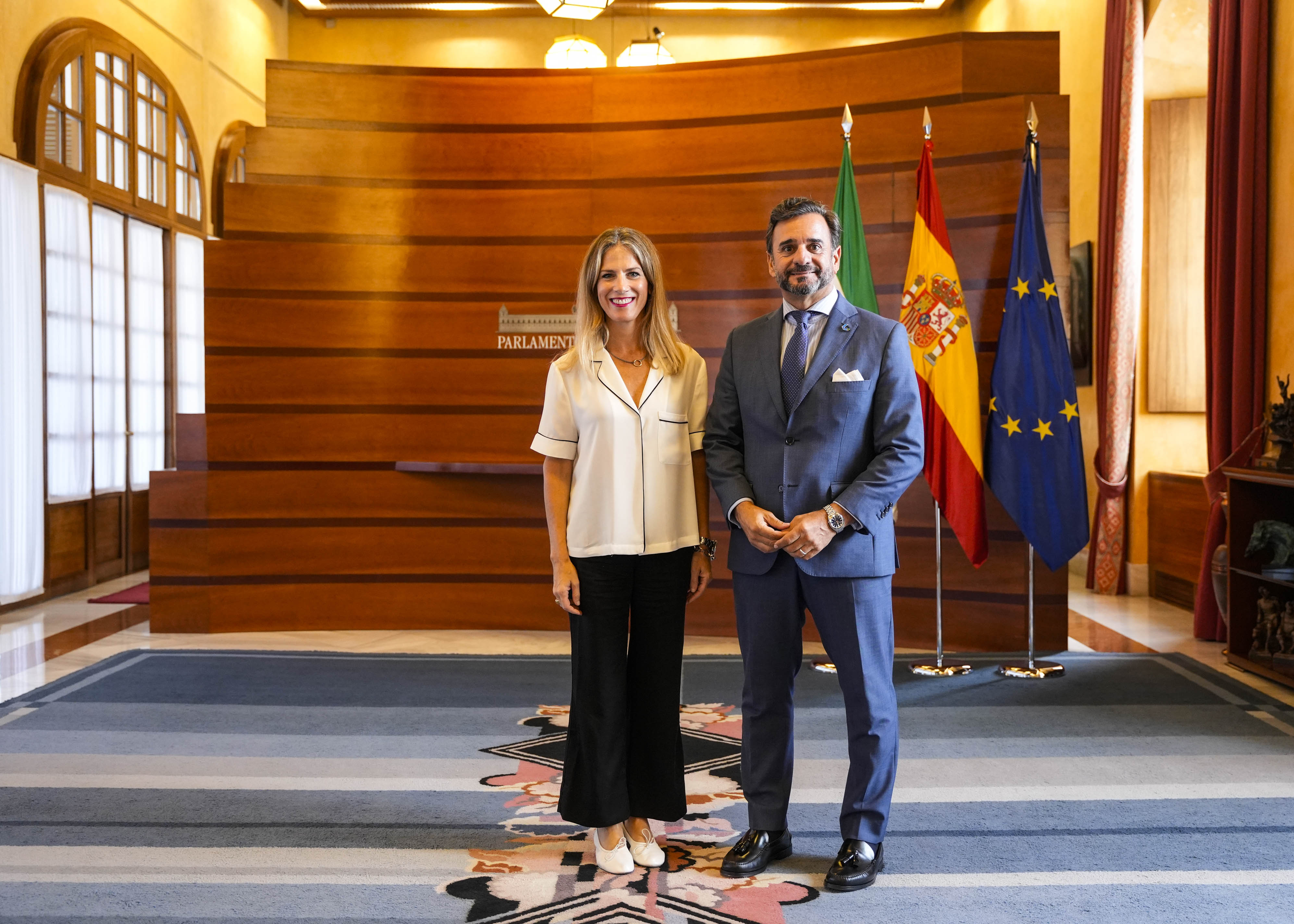  Ana Mestre, presidenta del Parlamento, recibe a Alejandro Cardenete, presidente de la C�mara de Cuentas de Andaluc�a