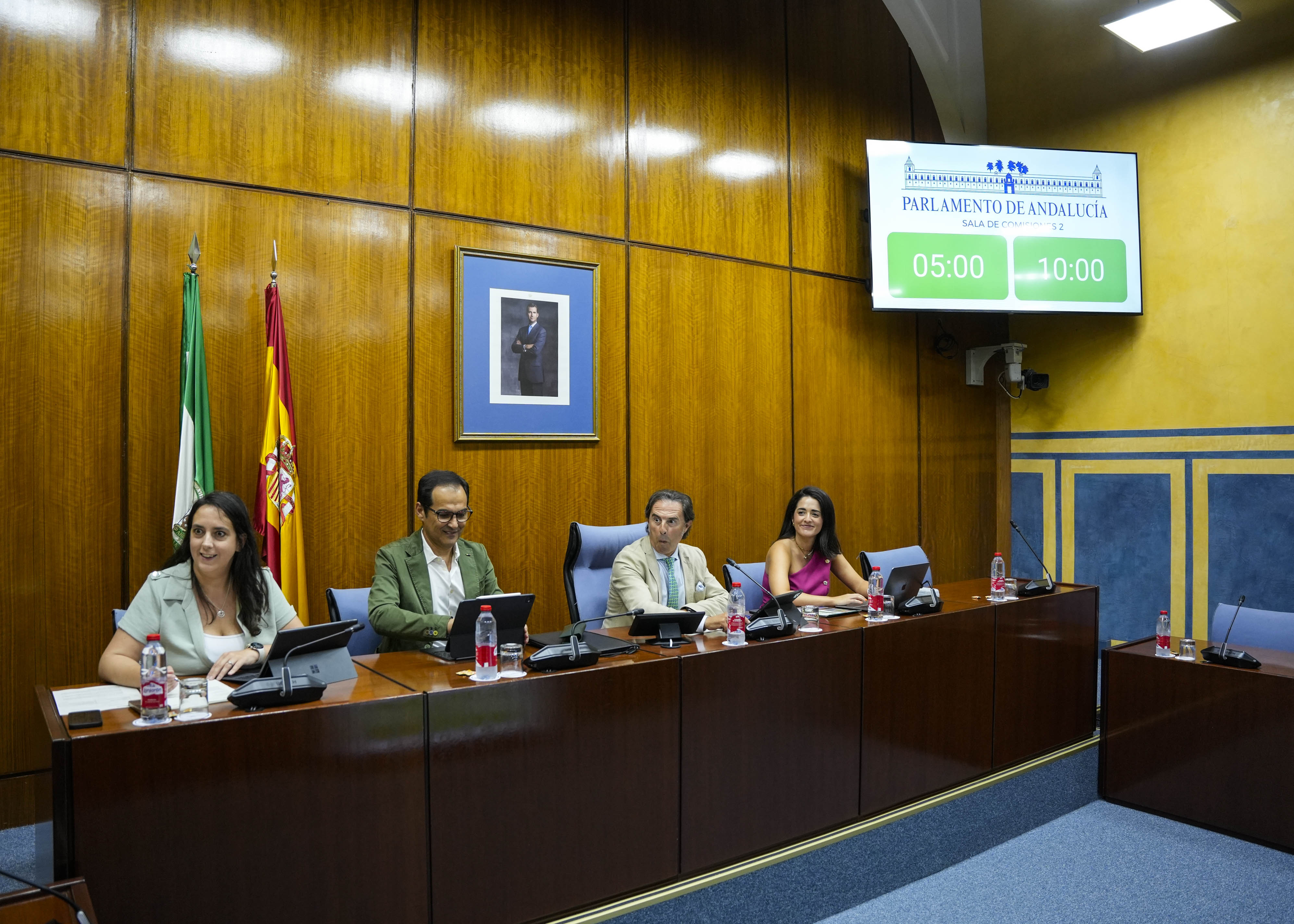  Mesa de la comisi�n de Inteligencia Artificial, Desarrollo Digital y Administraci�n P�blica