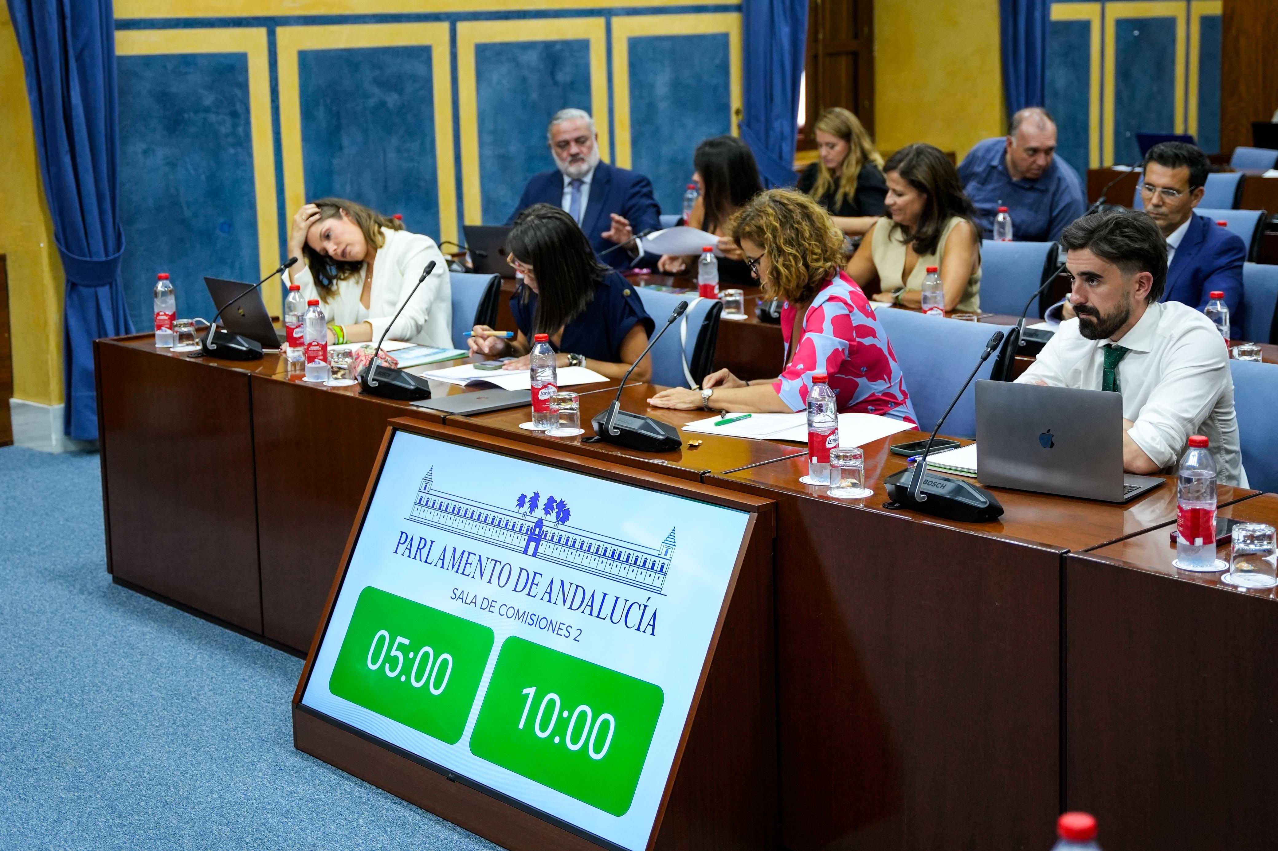  Nuevas pantallas en las salas de comisiones