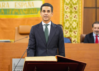  Juan Antonio M�rquez jura acatar la Constituci�n y el Estatuto de Autonom�a para Andaluc�a
