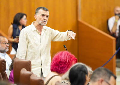 Antonio Ma�llo, portavoz del G.P. Por Andaluc�a, inicia las preguntas al presidente de la Junta con una cuesti�n relativa al proyecto pol�tico en Andaluc�a 