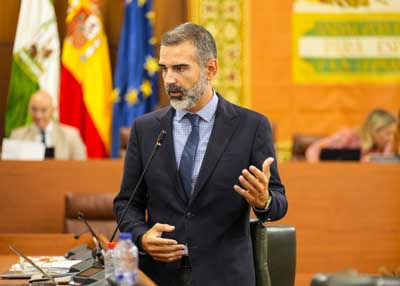  El consejero de Sostenibilidad y Medio Ambiente responde en la sesi�n de control
