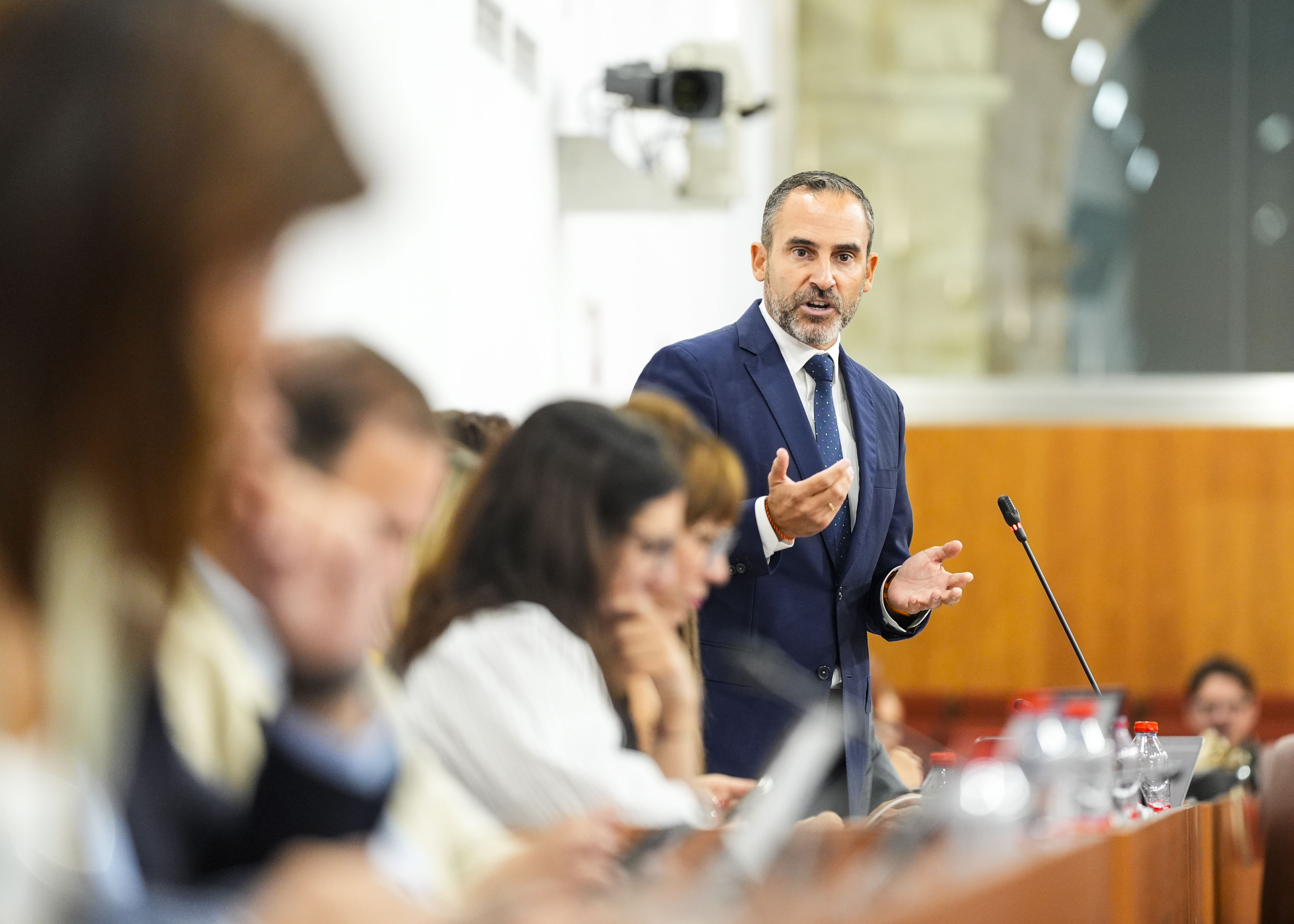  El diputado socialista Daniel P�rez pregunta a la consejera de Vivienda