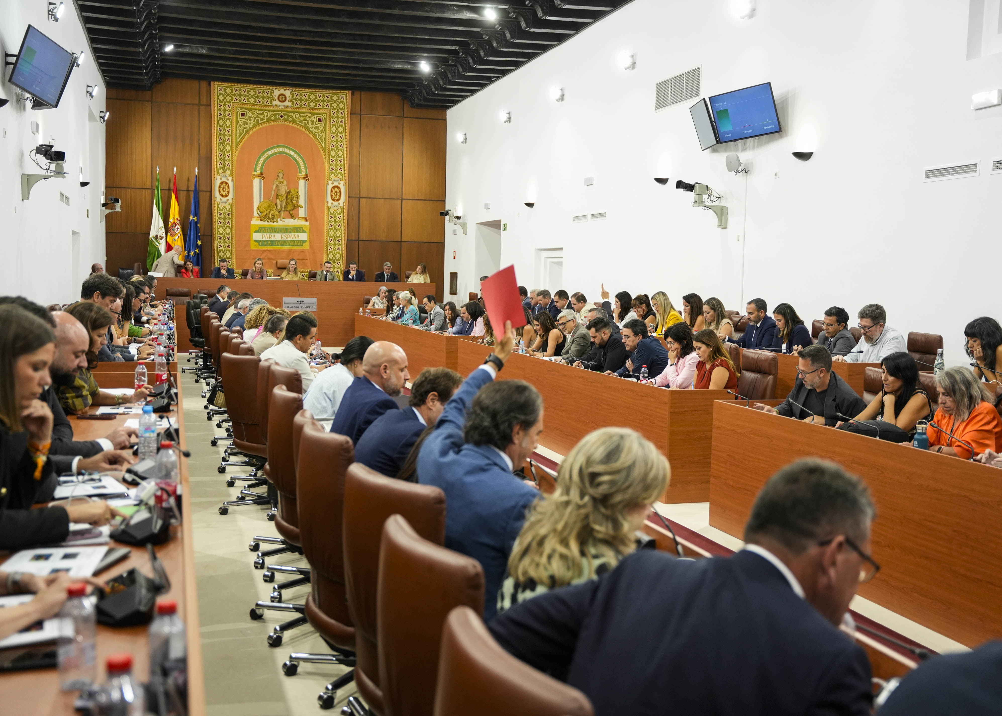  El Pleno vota las proposiciones no de ley