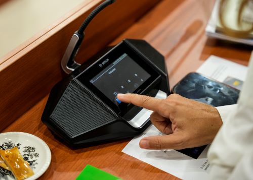  La sala Alberto Jim�nez Becerril estrenaba sistema de votaci�n