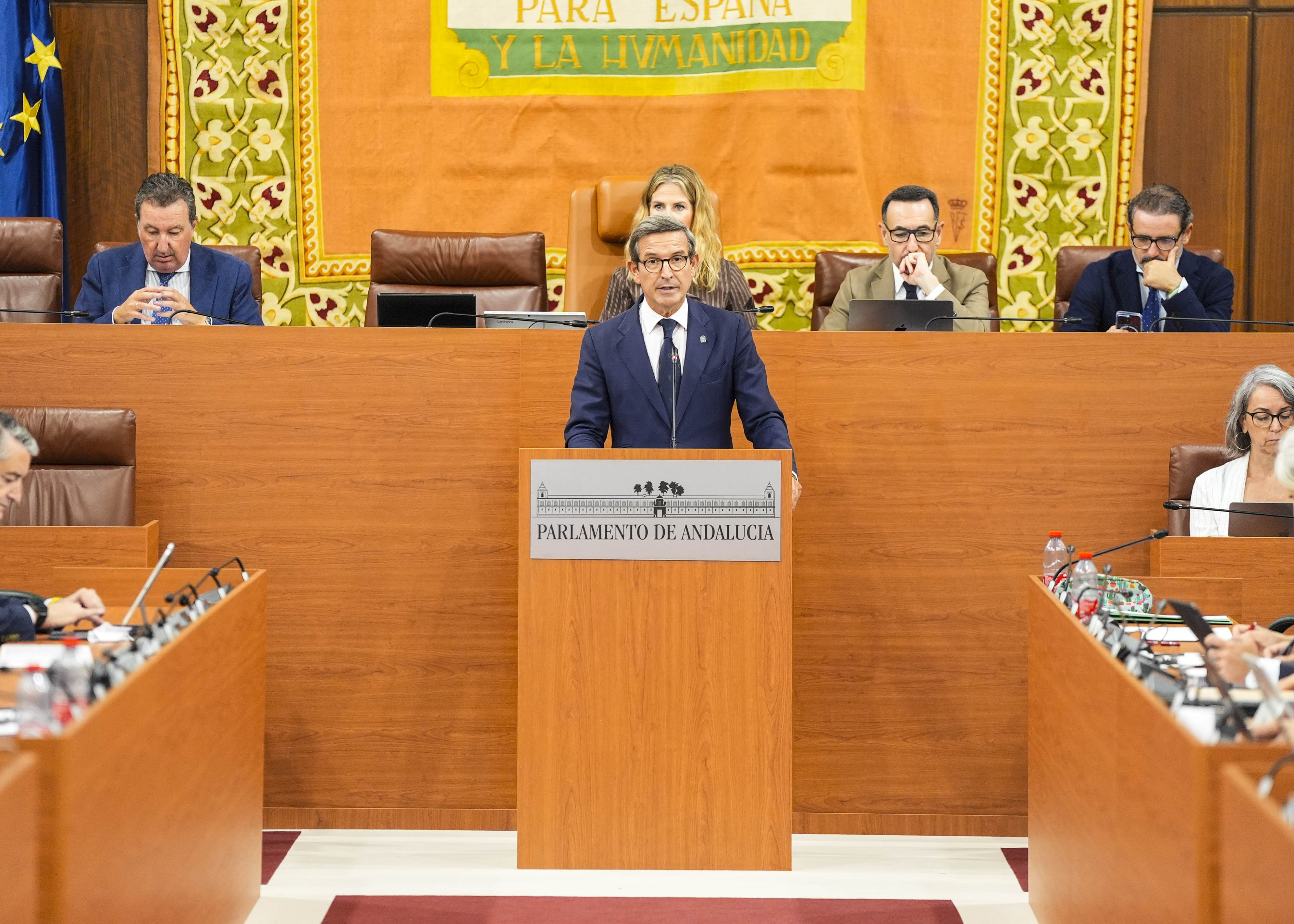  El consejero Jorge Paradela comparece ante el Pleno