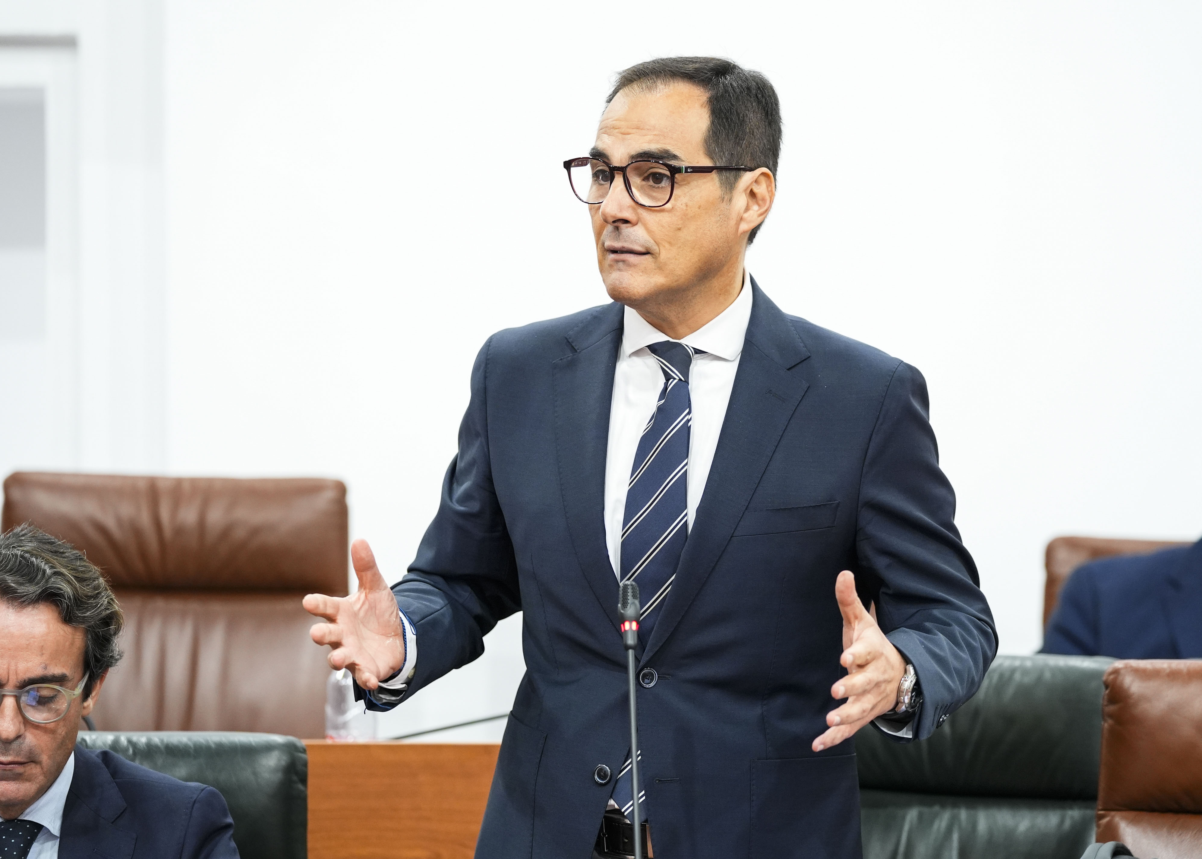  El consejero Jos� Antonio Nieto responde a los grupos pol�ticos