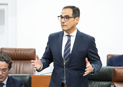  El consejero Jos� Antonio Nieto responde a los grupos pol�ticos