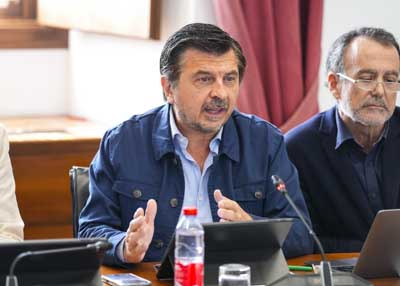  El portavoz popular Toni Mart�n durante la Junta de Portavoces
