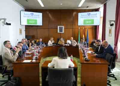 La Comisi�n Consultiva de Nombramientos, Relaciones con el Defensor del Pueblo Andaluz y Peticiones en su sesi�n de hoy