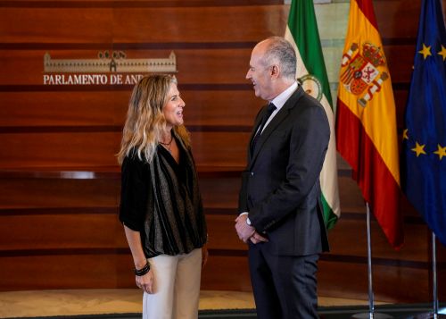  Saludo entre Ana Mestre y Jes�s Jim�nez