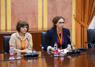  Mar�a Dolores Ruiz y Eva Mar�a Alm�n de la Asociaci�n Andaluza de Enfermer�a Comunitaria ASANEC