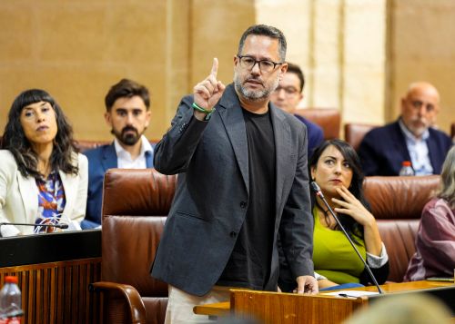  El portavoz de Adelante Andaluc�a, Jos� Ignacio Garc�a, durante su intervenci�n 