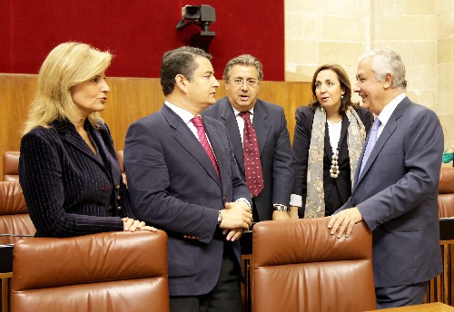 Diputados del Grupo parlamentario Popular, al comienzo de la sesin plenaria