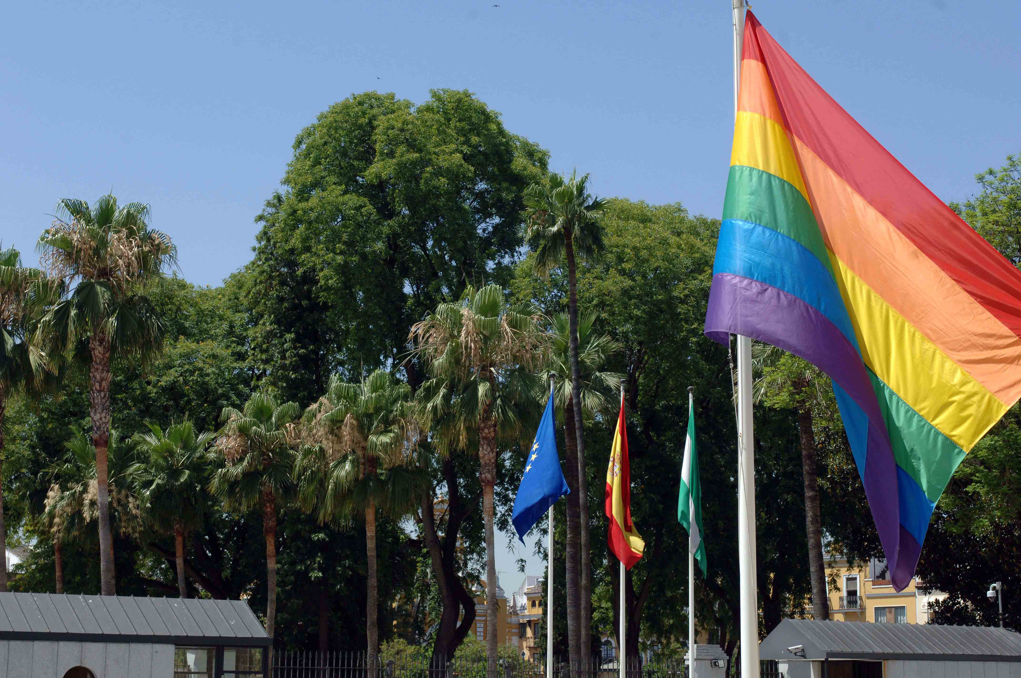 El Parlamento andaluz apoya as� la defensa de la igualdad de los ciudadanos con independencia de su sexo, orientaci�n o identidad sexuales.
