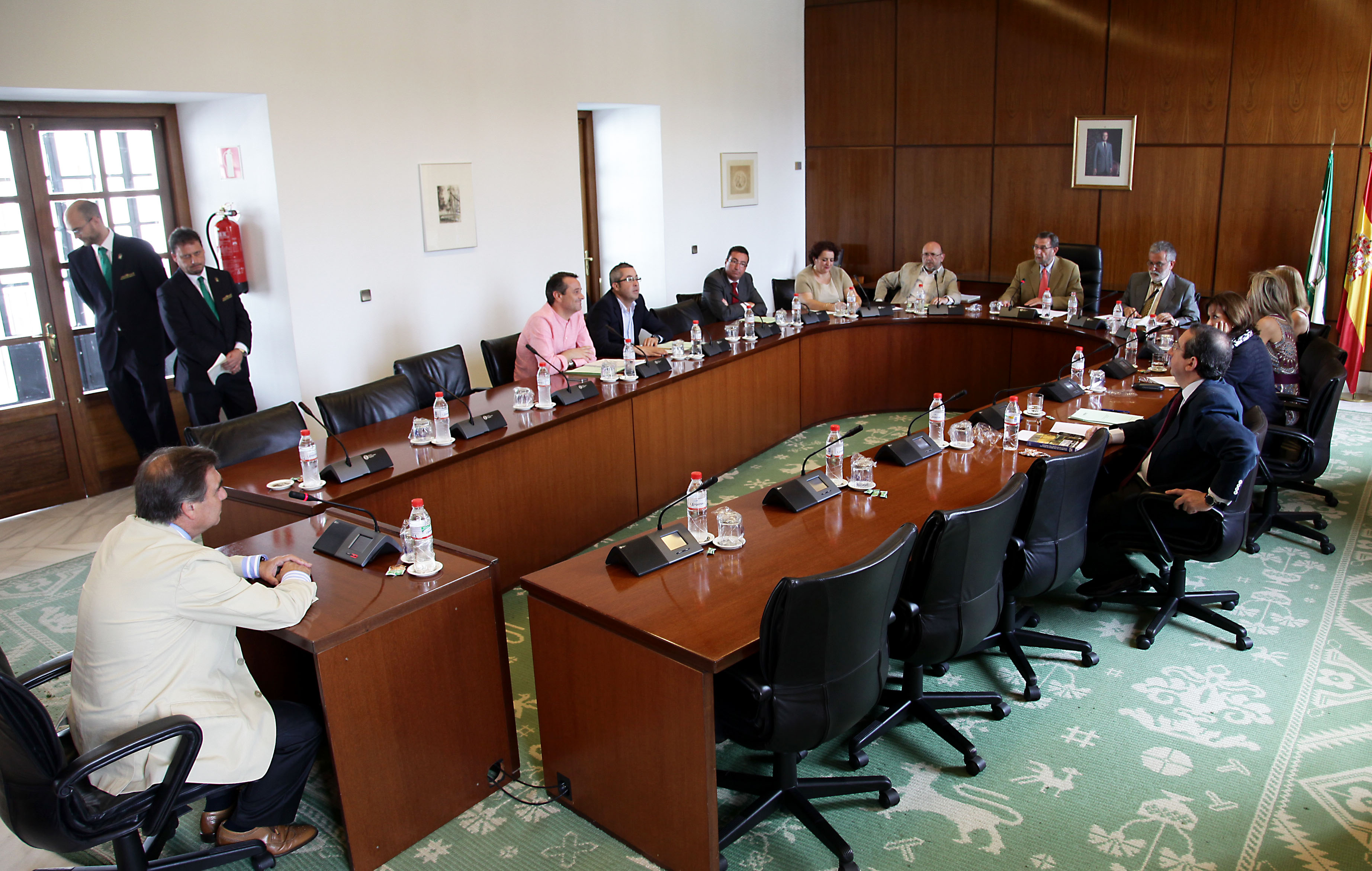 La Comisi�n de Gobierno Interior asiste a la intervenci�n de Jos� Luis Rodr�guez