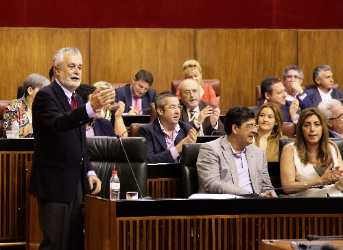 El presidente de la Junta de Andaluca, Jos Antonio Grin, responde al portavoz del Grupo Popular en la sesin de control