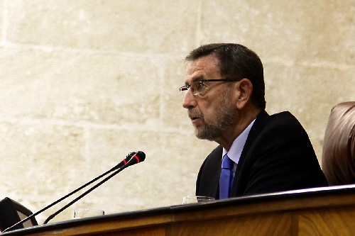 El presidente del Parlamento, Manuel Gracia, recordando la figura de Gregorio Peces-Barba 
