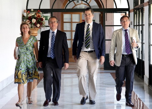 Llegada a la Comisin de los diputados del Grupo Popular Andaluz