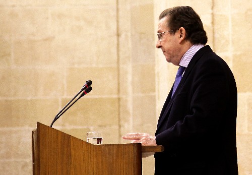El consejero de Justicia, Emilio de Llera, present los proyectos de Ley de creacin de los Colegios Profesionales de Dietistas-Nutricionistas y de Licenciados y Graduados en Ciencias Ambientales
