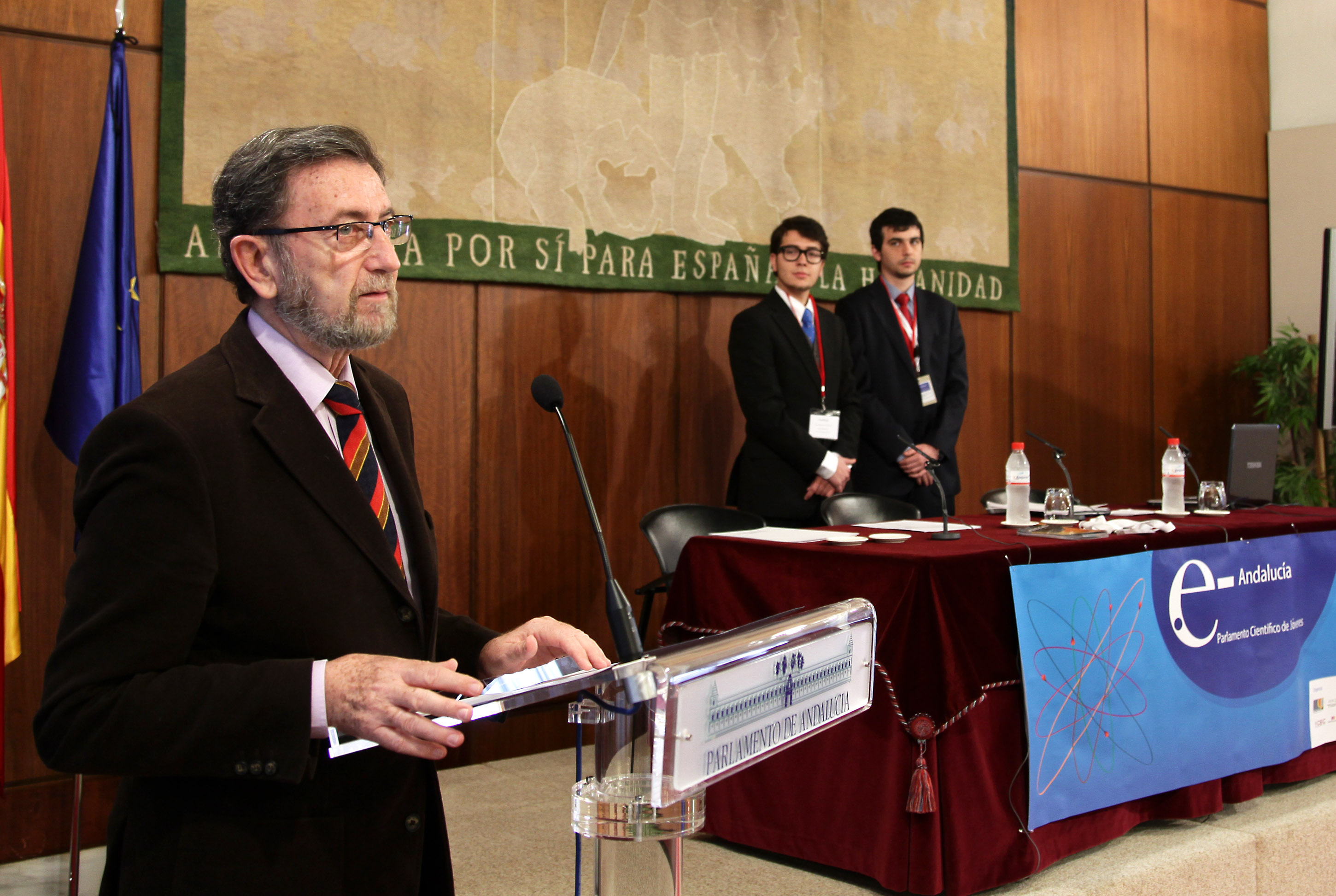 El presidente de la Cmara inaugura el 'Parlamento Cientfico de Jvenes'