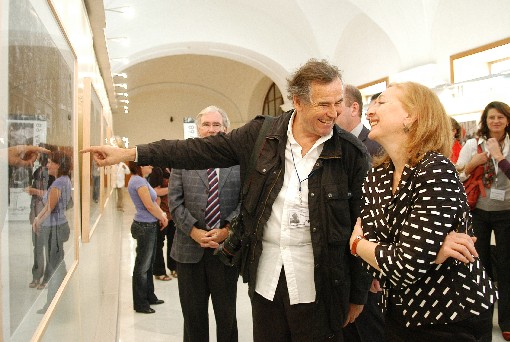 Barbey y Coves visitan la exposición tras la presentación