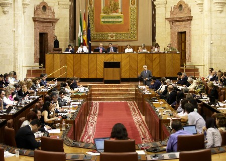 El Pleno del Parlamento, durante una de las intervenciones del presidente de la Junta de Andaluc�a en la sesi�n de control