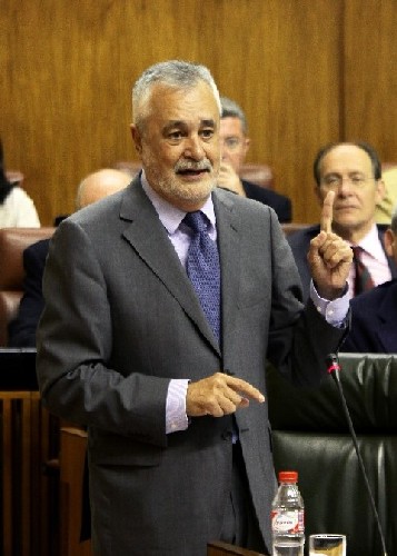 El presidente de la Junta de Andaluc�a responde a la pregunta formulada por Juan Ignacio Zoido
