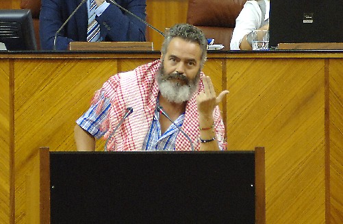 Juan Manuel Snchez Gordillo, de IU LV-CA, en la tribuna de oradores