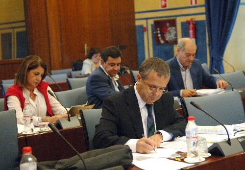 Diputados de la Comisin de Economa y Hacienda en un momento de la sesin