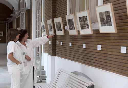 Personal del hospital disfruta de la muestra
