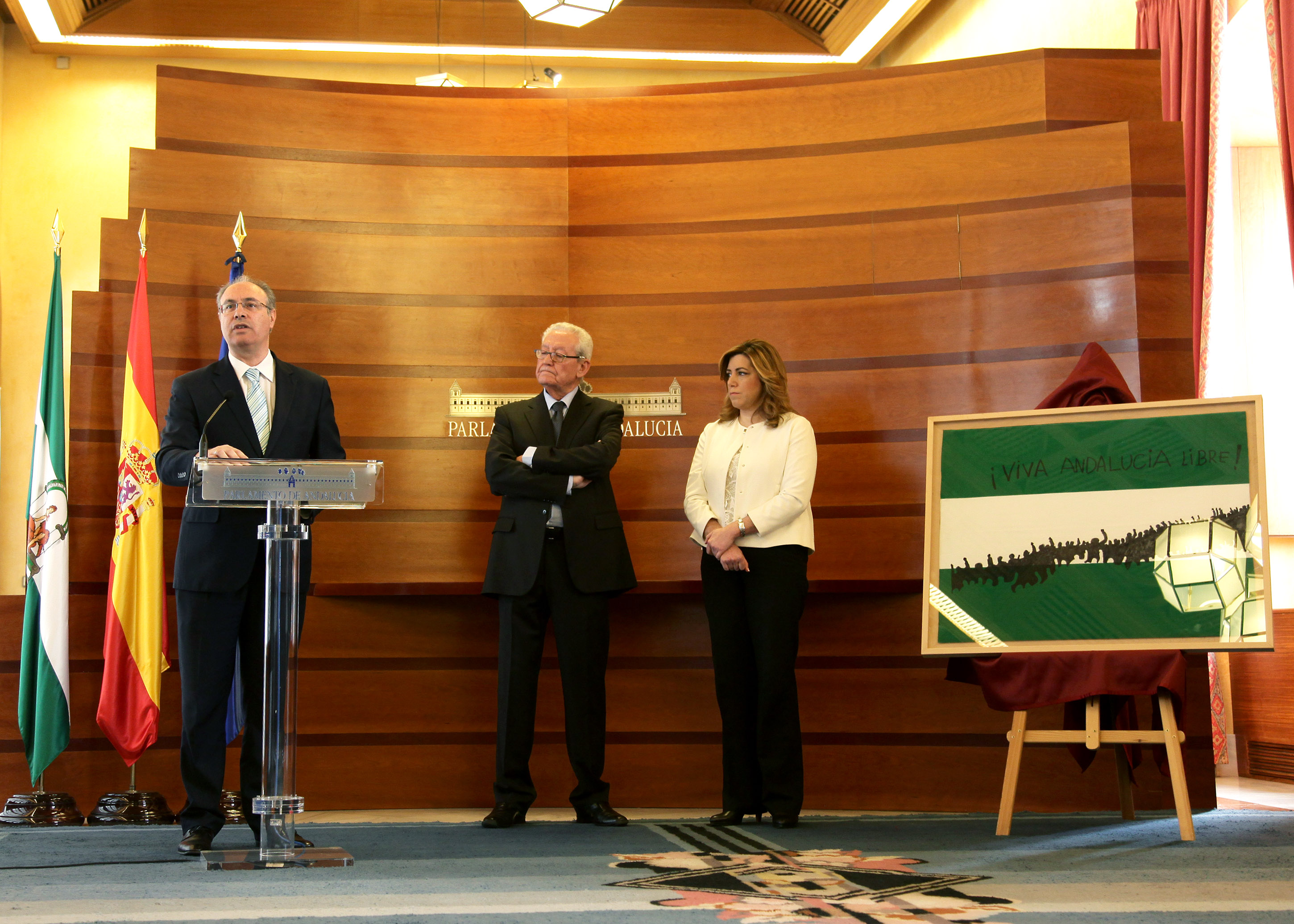 Juan Pablo Dur�n, presidente del Parlamento, interviene en el acto