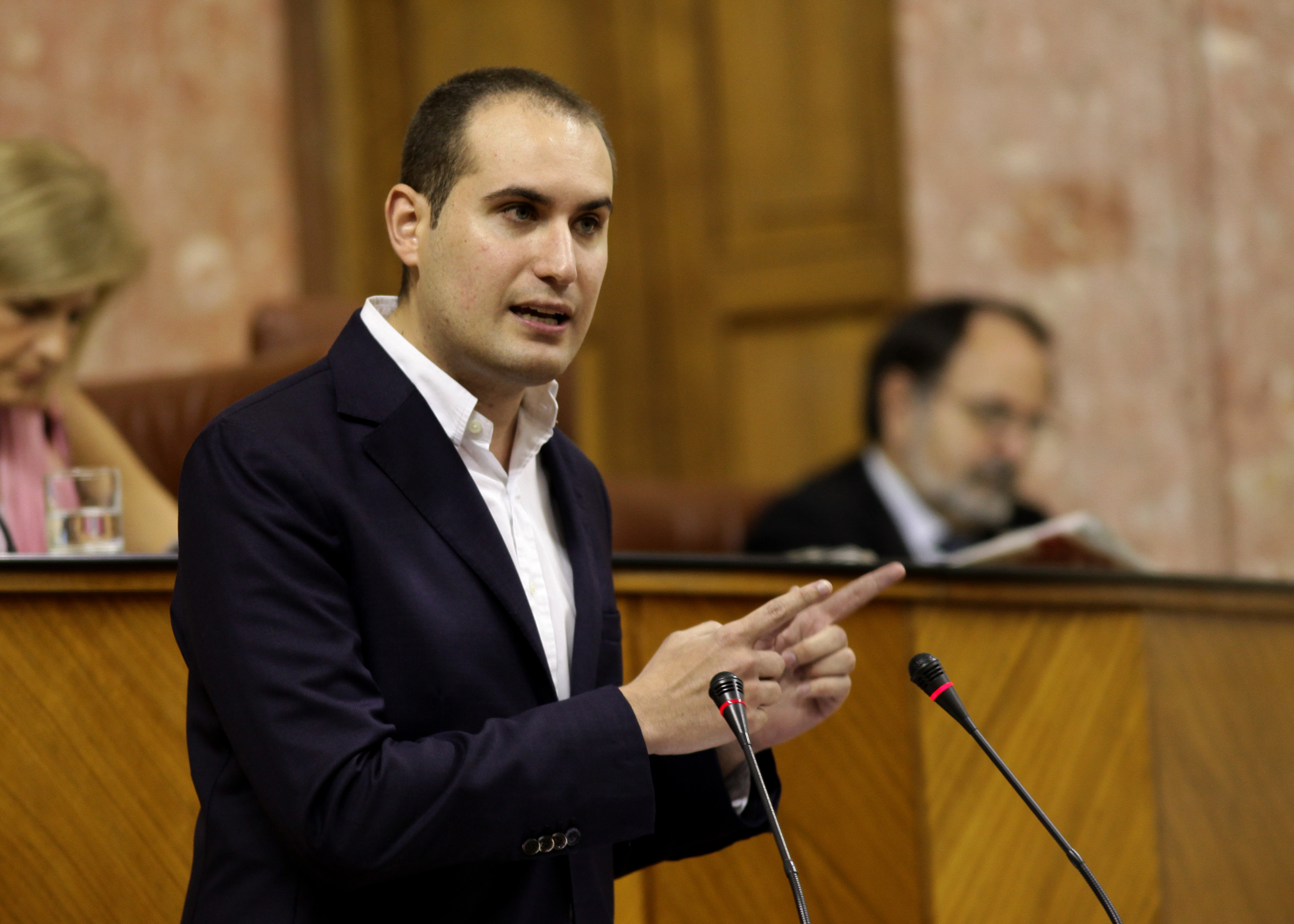 Jos Latorre, del Grupo Socialista, durante la presentacin de la PNL relativa a defensa y garanta del sistema pblico de pensiones
