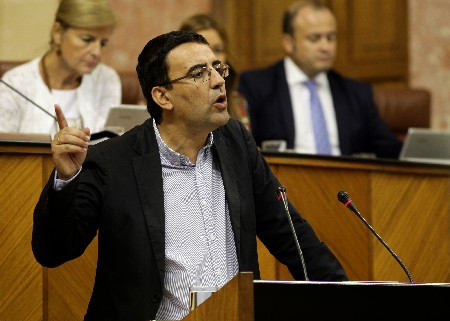 El portavoz del Grupo Socialista, Mario Jimnez, en el debate de la proposicin presentada por el Grupo Ciudadanos