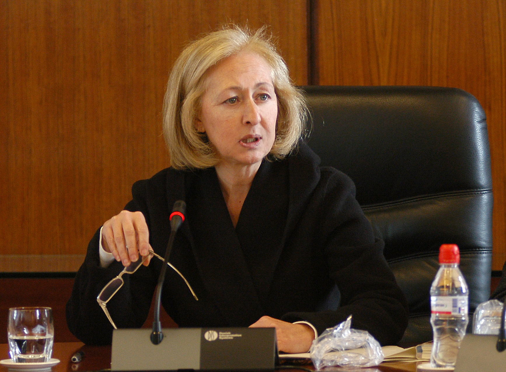 La presidenta del Parlamento, Fuensanta Coves, en la Junta de Portavoces
