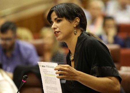 Teresa Rodrguez, portavoz del Grupo Podemos, se dirige a la presidenta de la Junta de Andaluca