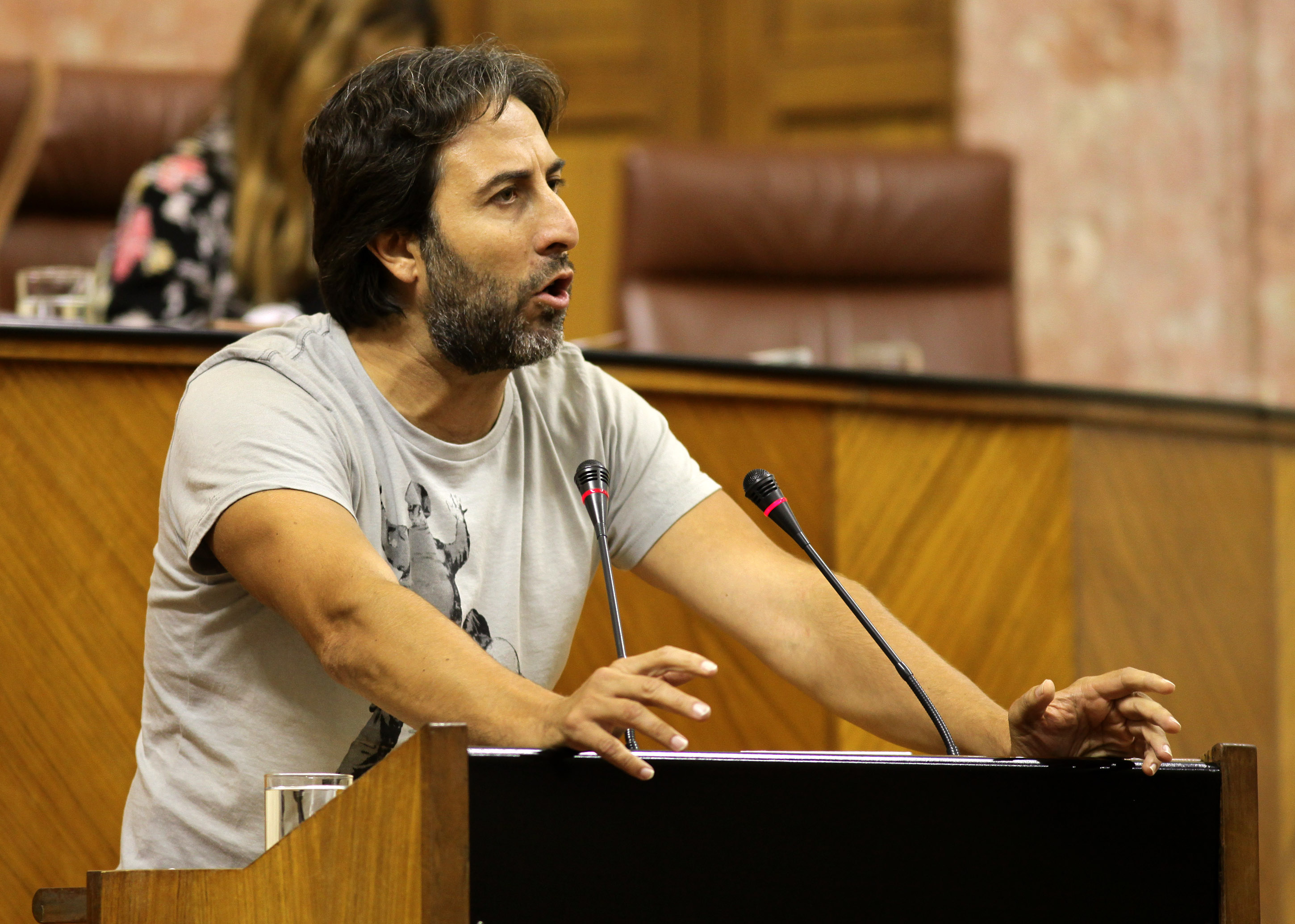 Jess Rodrguez, del Grupo Podemos, presenta una proposicin sobre mediacin con familias y bancos para establecer un alquiler social en las llamadas "corralas" de Sanlcar de Barrameda