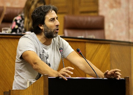 Jess Rodrguez, del Grupo Podemos, presenta una proposicin sobre mediacin con familias y bancos para establecer un alquiler social en las llamadas "corralas" de Sanlcar de Barrameda