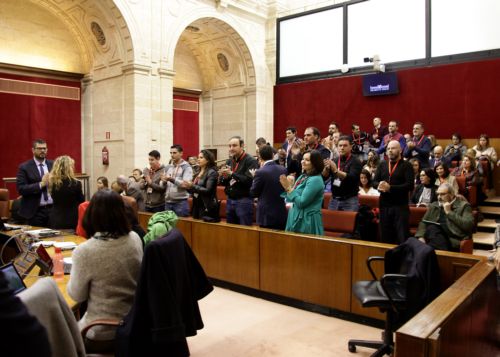 Tribuna de pblico, con la presencia de cuerpos y fuerzas de seguridad del Estado, tras la lectura de la Declaracin Institucional