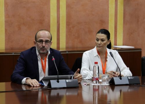 Luis Miguel Jurado y María del Mar García, en representación de la Federación  Andaluza de Empresas Cooperativas de Trabajo Asociado (FAECTA)