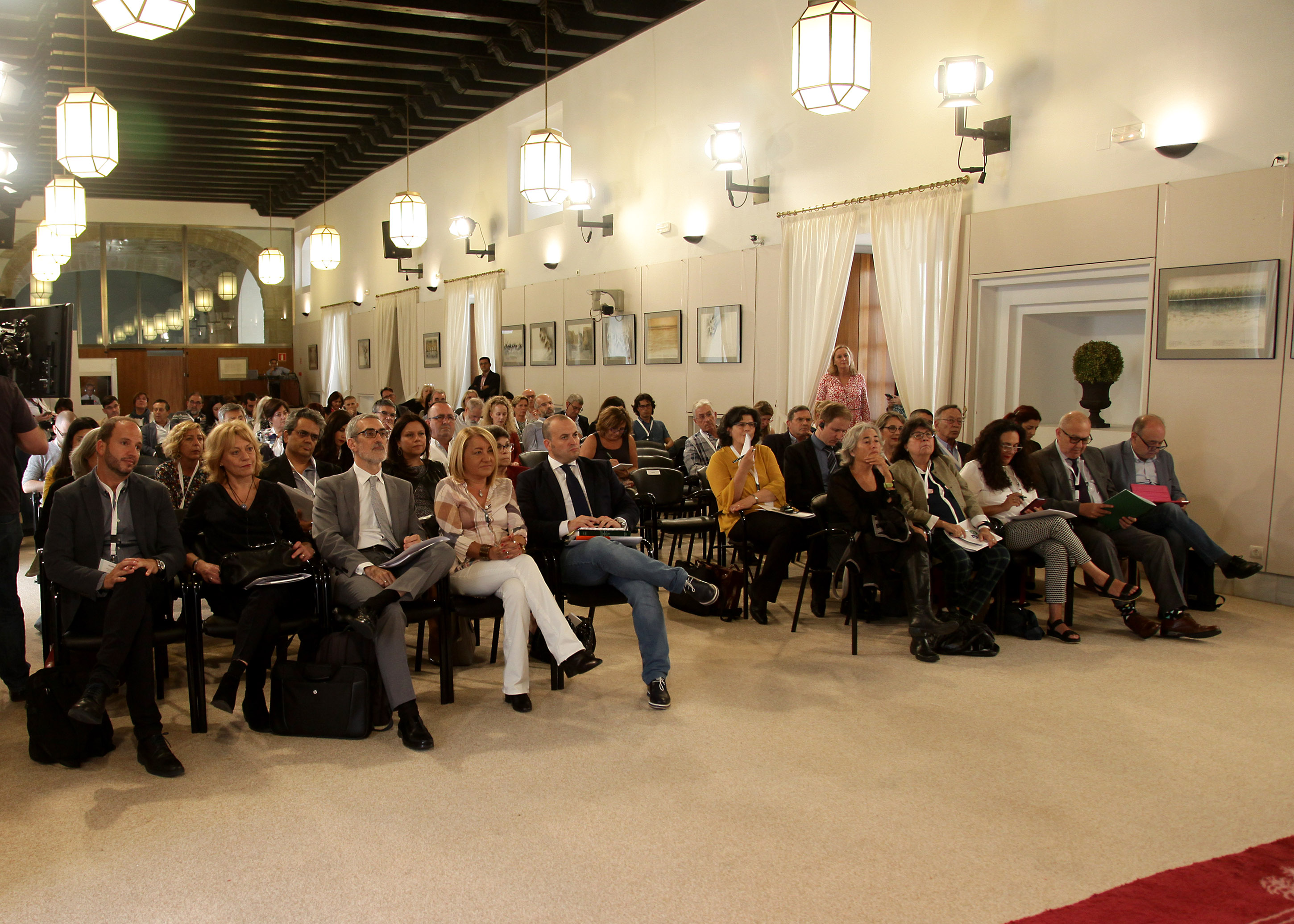 Imagen del Saln de Usos Mltiples donde se celebran estas Jornadas sobre 'Regulacin audiovisual en una sociedad democrtica'. 